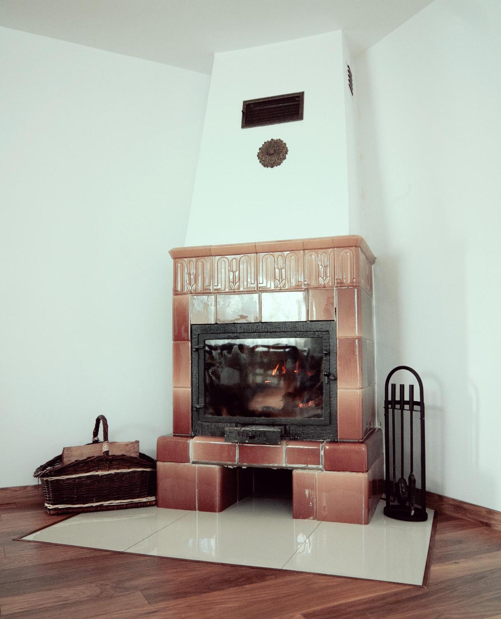 Chatka Czarny Bocian W Podgorzynie Exterior photo